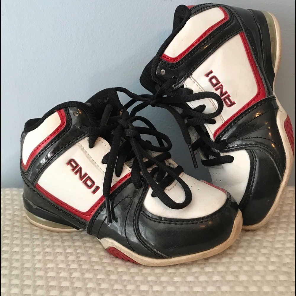 Boys youth sneakers size 12 ANDI